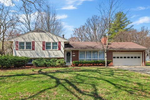 Photo of 2107 S Zuppke Drive, Urbana, IL 61801 (MLS # 12593262)