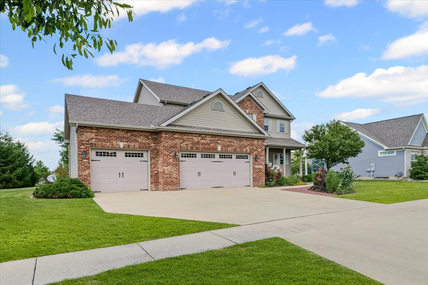 4906 Watermark Drive