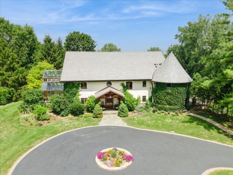 Photo of 236 Steeplechase Road, Barrington Hills, IL 60010 (MLS # 12688664)