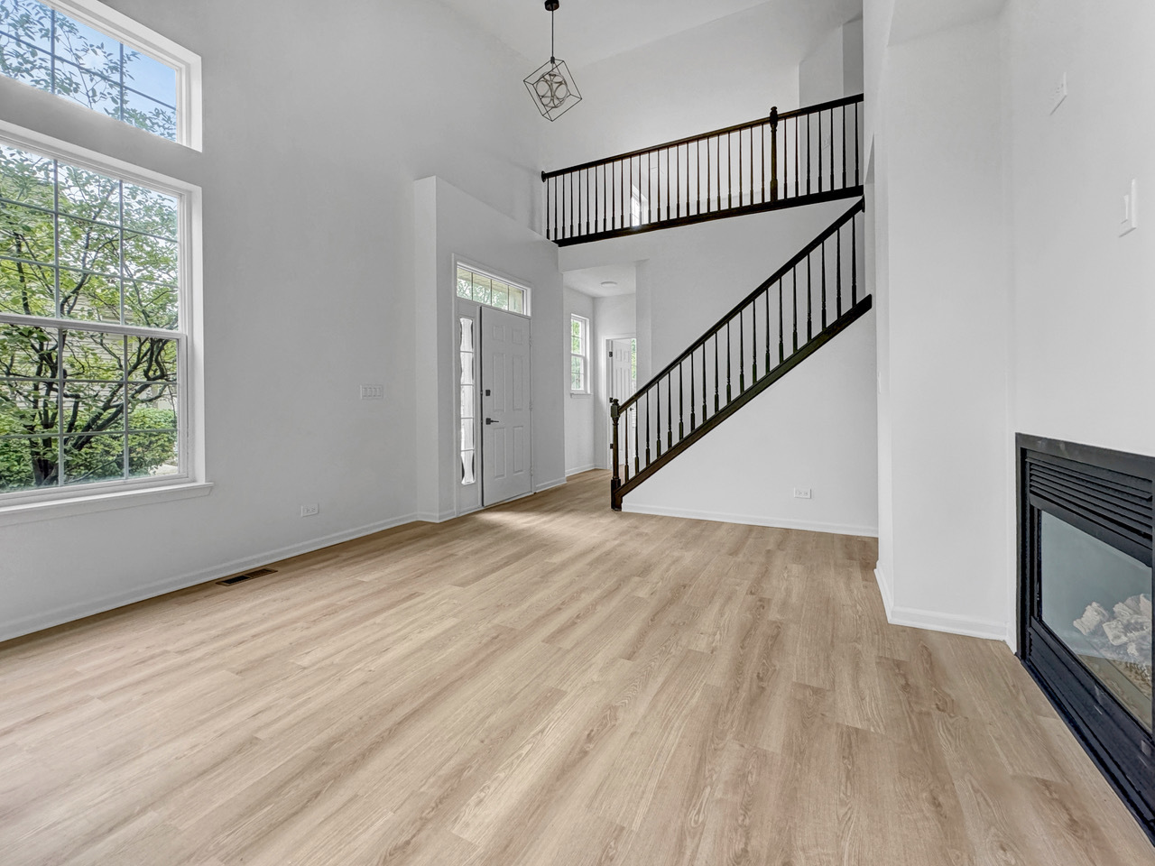 1089 Ellsworth Drive