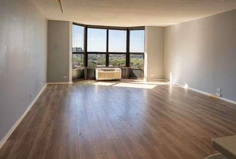 Tiny photo for 901 S Plymouth Court #1401, Chicago, IL 60605 (MLS # 12466442)