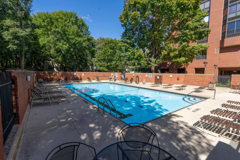 Tiny photo for 901 S Plymouth Court #1401, Chicago, IL 60605 (MLS # 12466442)