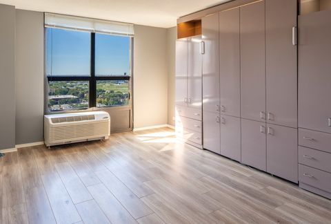 Tiny photo for 901 S Plymouth Court #1401, Chicago, IL 60605 (MLS # 12466442)