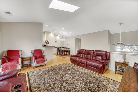 Tiny photo for 2470 PALAZZO Court, Buffalo Grove, IL 60089 (MLS # 12564176)