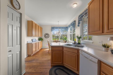 Tiny photo for 31301 Kline Circle, Warrenville, IL 60555 (MLS # 12624117)