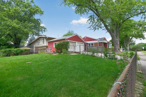 Tiny photo for 40 S Lombard Avenue, Lombard, IL 60148 (MLS # 12709659)