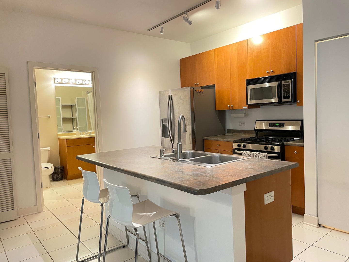 765 W 15TH Street 210