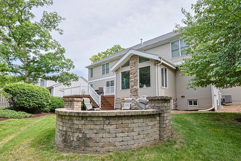 Tiny photo for 5686 Angouleme Lane, Hoffman Estates, IL 60192 (MLS # 12697890)