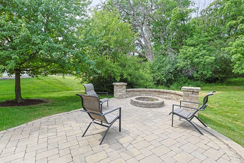 Tiny photo for 5686 Angouleme Lane, Hoffman Estates, IL 60192 (MLS # 12697890)