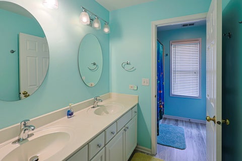 Tiny photo for 5686 Angouleme Lane, Hoffman Estates, IL 60192 (MLS # 12697890)