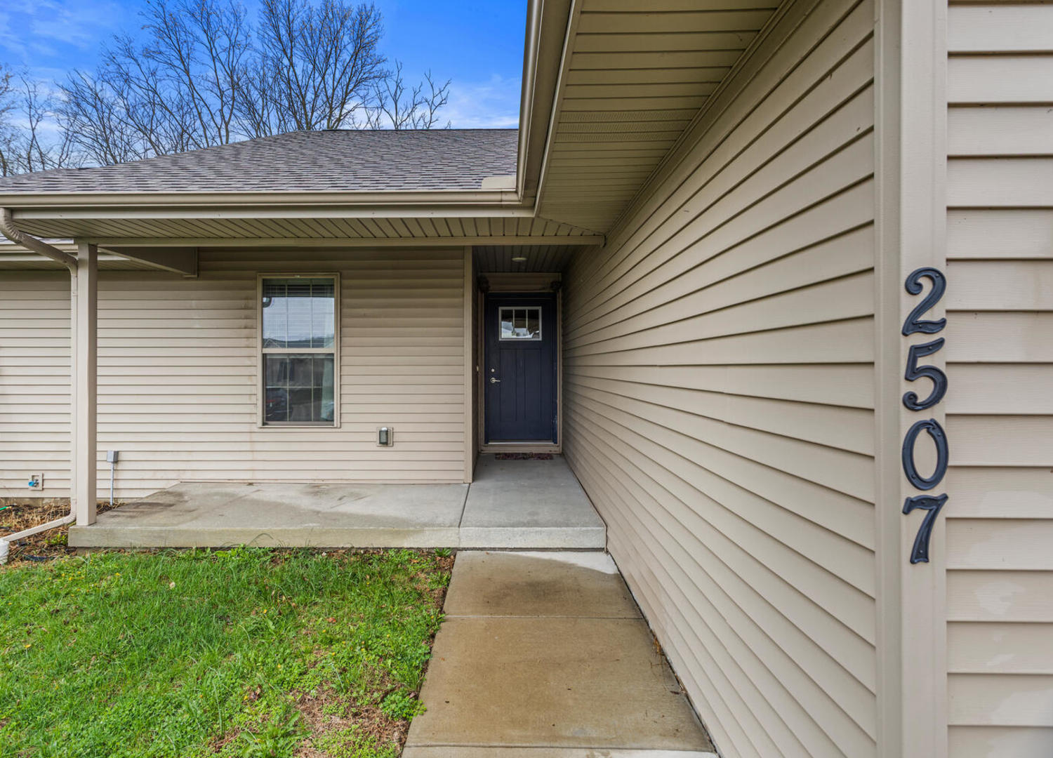 2507 N Fairfield Drive