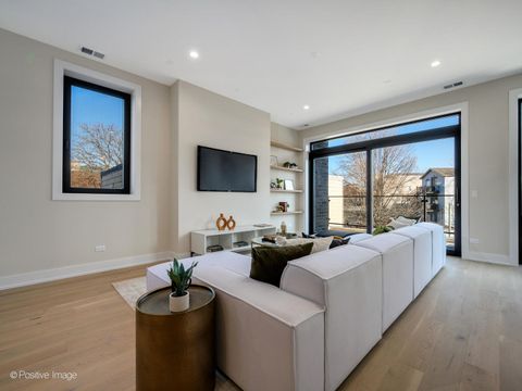 Tiny photo for 1412 N Elk Grove Avenue #F, Chicago, IL 60622 (MLS # 12570667)