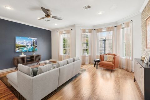 Tiny photo for 3750 N Wilton Avenue #5, Chicago, IL 60613 (MLS # 12472247)