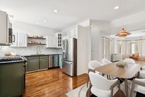 Tiny photo for 3750 N Wilton Avenue #5, Chicago, IL 60613 (MLS # 12472247)