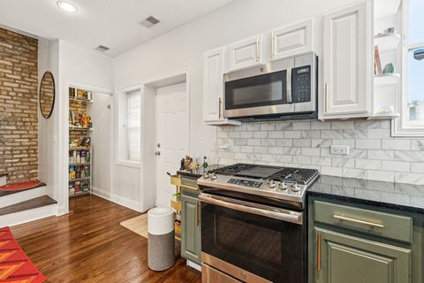Tiny photo for 3750 N Wilton Avenue #5, Chicago, IL 60613 (MLS # 12472247)