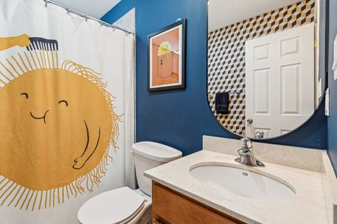 Tiny photo for 3750 N Wilton Avenue #5, Chicago, IL 60613 (MLS # 12472247)