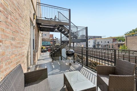 Tiny photo for 3750 N Wilton Avenue #5, Chicago, IL 60613 (MLS # 12472247)