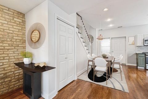 Tiny photo for 3750 N Wilton Avenue #5, Chicago, IL 60613 (MLS # 12472247)