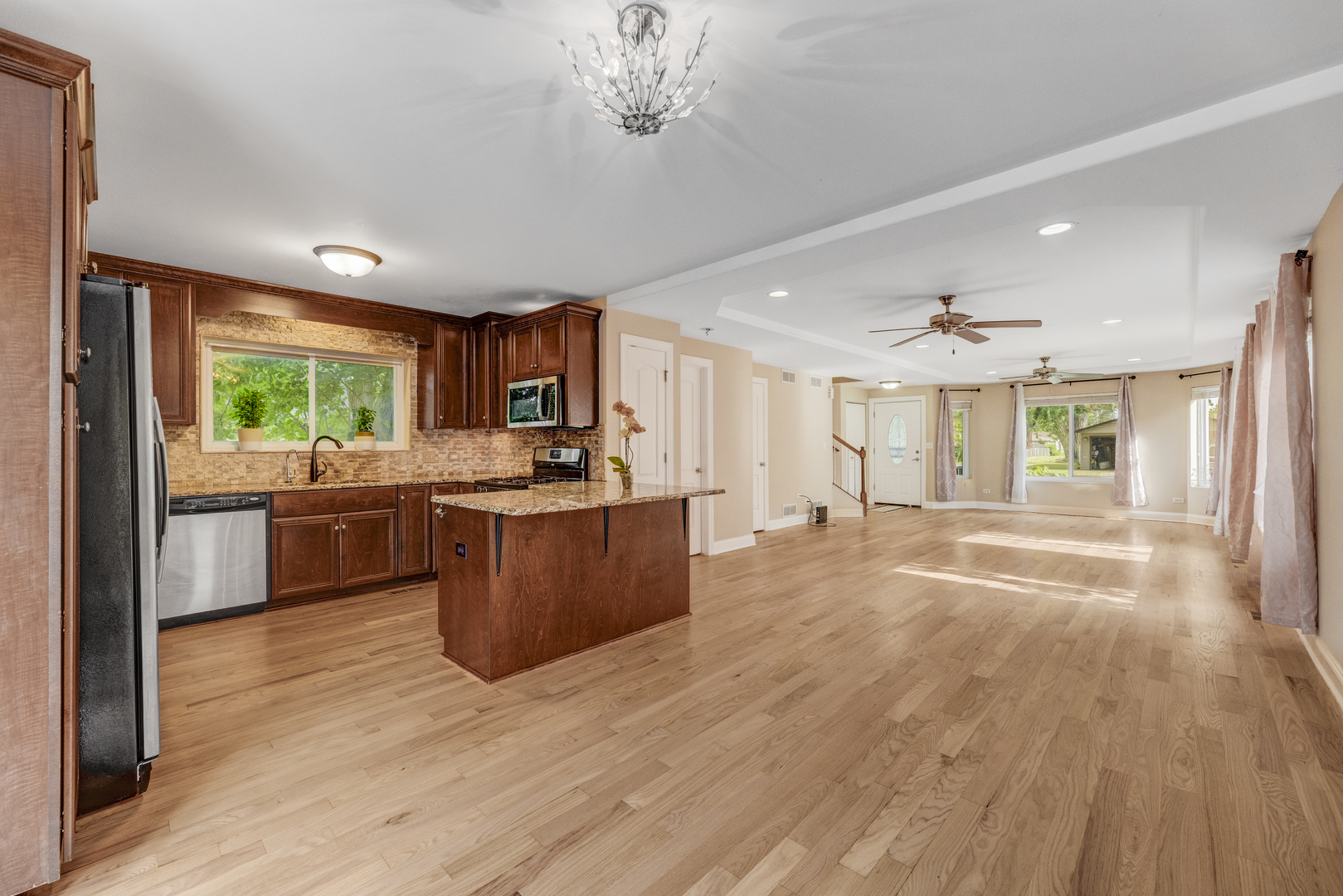 6120 W 98th Street
