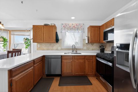 Tiny photo for 6230 Old Farm Lane, Gurnee, IL 60031 (MLS # 12584092)