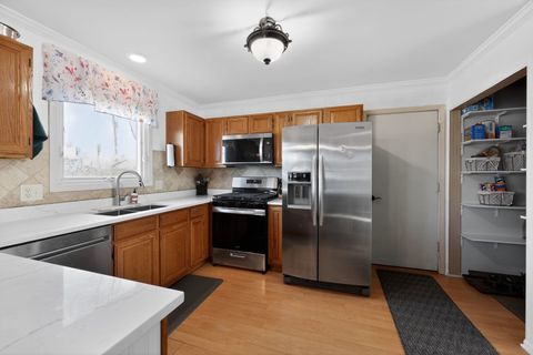 Tiny photo for 6230 Old Farm Lane, Gurnee, IL 60031 (MLS # 12584092)