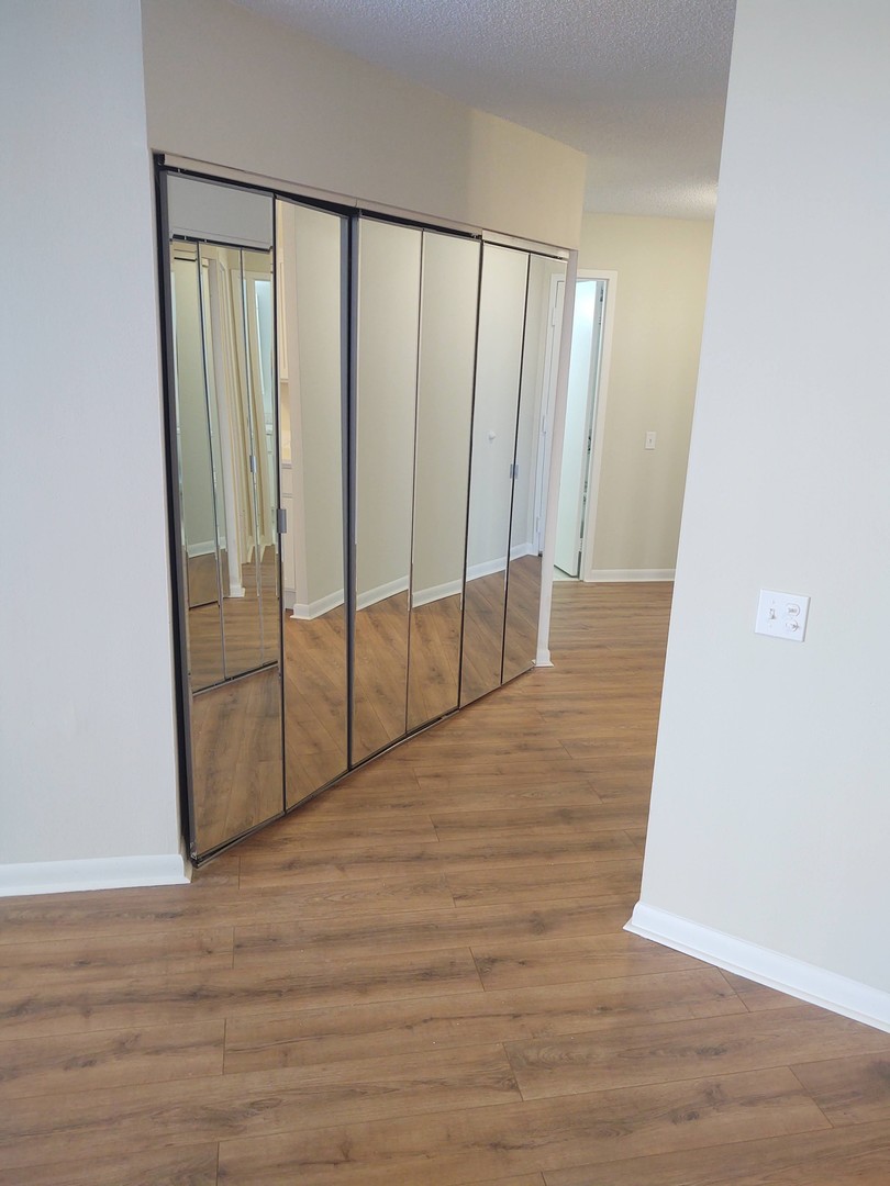 5320 N Sheridan Road 407