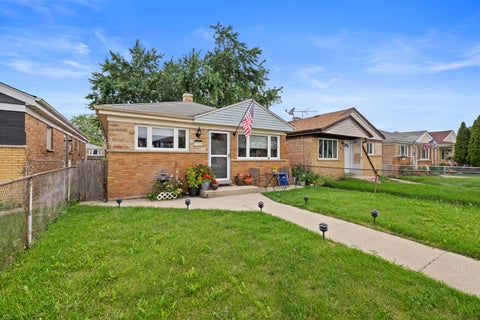 Tiny photo for 7736 Lotus Avenue, Burbank, IL 60459 (MLS # 12730598)