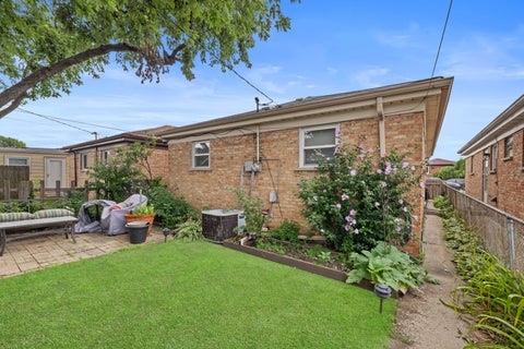 Tiny photo for 7736 Lotus Avenue, Burbank, IL 60459 (MLS # 12730598)