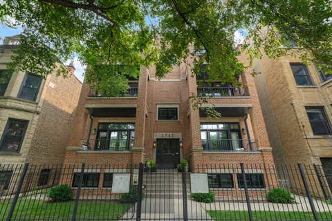 Photo of 1717 N Humboldt Boulevard #2S, Chicago, IL 60647 (MLS # 12716314)