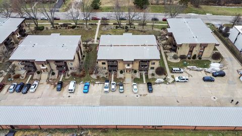 Tiny photo for 1500 ROCK RUN Drive #2D, Crest Hill, IL 60435 (MLS # 12553578)