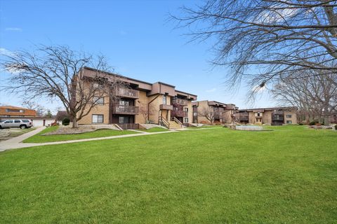 Tiny photo for 1500 ROCK RUN Drive #2D, Crest Hill, IL 60435 (MLS # 12553578)