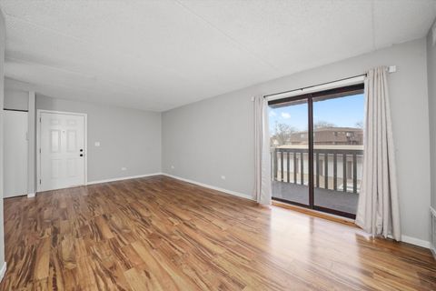 Tiny photo for 1500 ROCK RUN Drive #2D, Crest Hill, IL 60435 (MLS # 12553578)