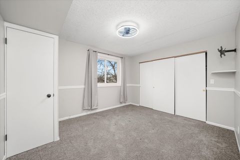 Tiny photo for 1500 ROCK RUN Drive #2D, Crest Hill, IL 60435 (MLS # 12553578)