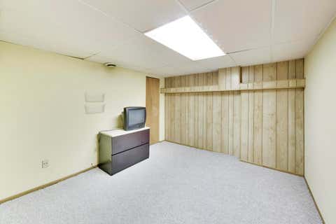 Tiny photo for 946 W Clearwater Street, Roselle, IL 60172 (MLS # 12706106)
