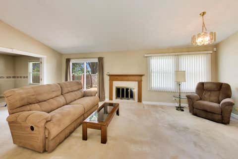 Tiny photo for 946 W Clearwater Street, Roselle, IL 60172 (MLS # 12706106)
