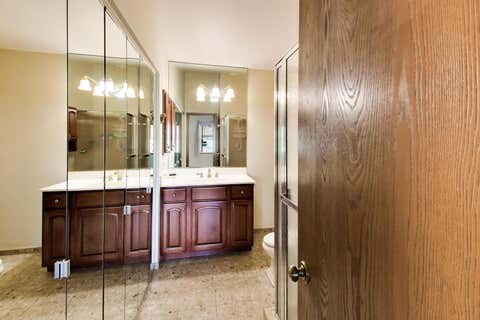 Tiny photo for 946 W Clearwater Street, Roselle, IL 60172 (MLS # 12706106)
