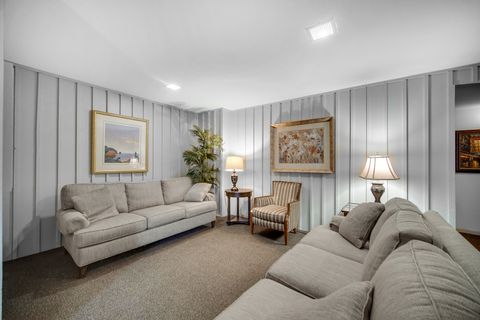 Tiny photo for 1133 S Finley Road #310, Lombard, IL 60148 (MLS # 12622971)