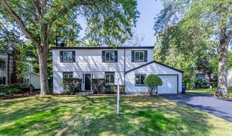 Photo of 312 Pine Street, Deerfield, IL 60015 (MLS # 12475774)