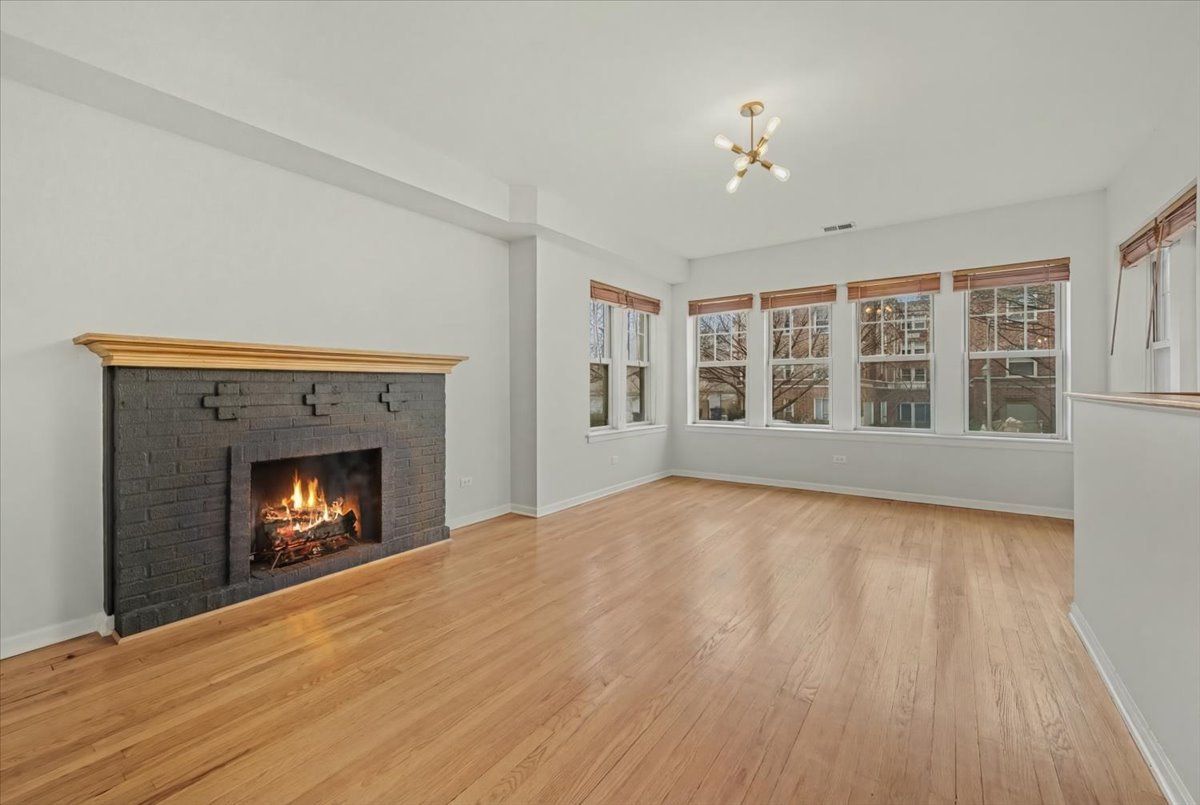 7321 N Honore Street 1S