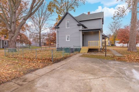 Tiny photo for 220 W Bennett Street, Pontiac, IL 61764 (MLS # 12499456)