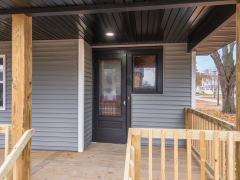 Tiny photo for 220 W Bennett Street, Pontiac, IL 61764 (MLS # 12499456)