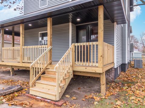 Tiny photo for 220 W Bennett Street, Pontiac, IL 61764 (MLS # 12499456)