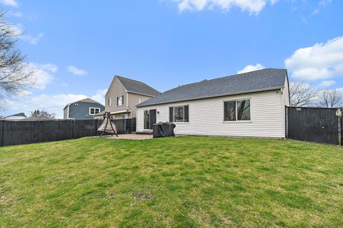 Tiny photo for 2611 Stanton Circle, Lake In The Hills, IL 60156 (MLS # 12606867)