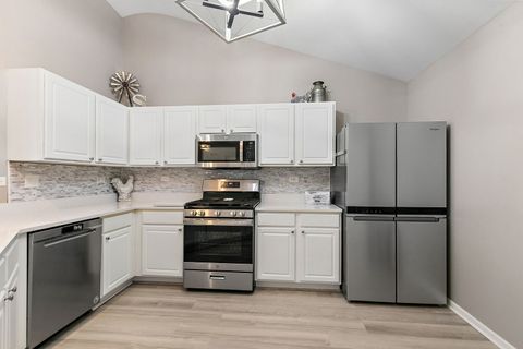 Tiny photo for 2611 Stanton Circle, Lake In The Hills, IL 60156 (MLS # 12606867)