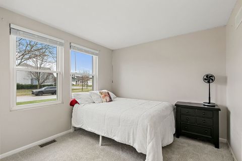 Tiny photo for 2611 Stanton Circle, Lake In The Hills, IL 60156 (MLS # 12606867)