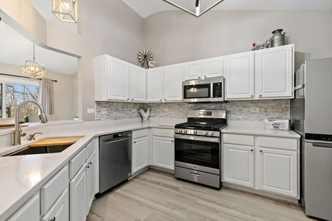 Tiny photo for 2611 Stanton Circle, Lake In The Hills, IL 60156 (MLS # 12606867)