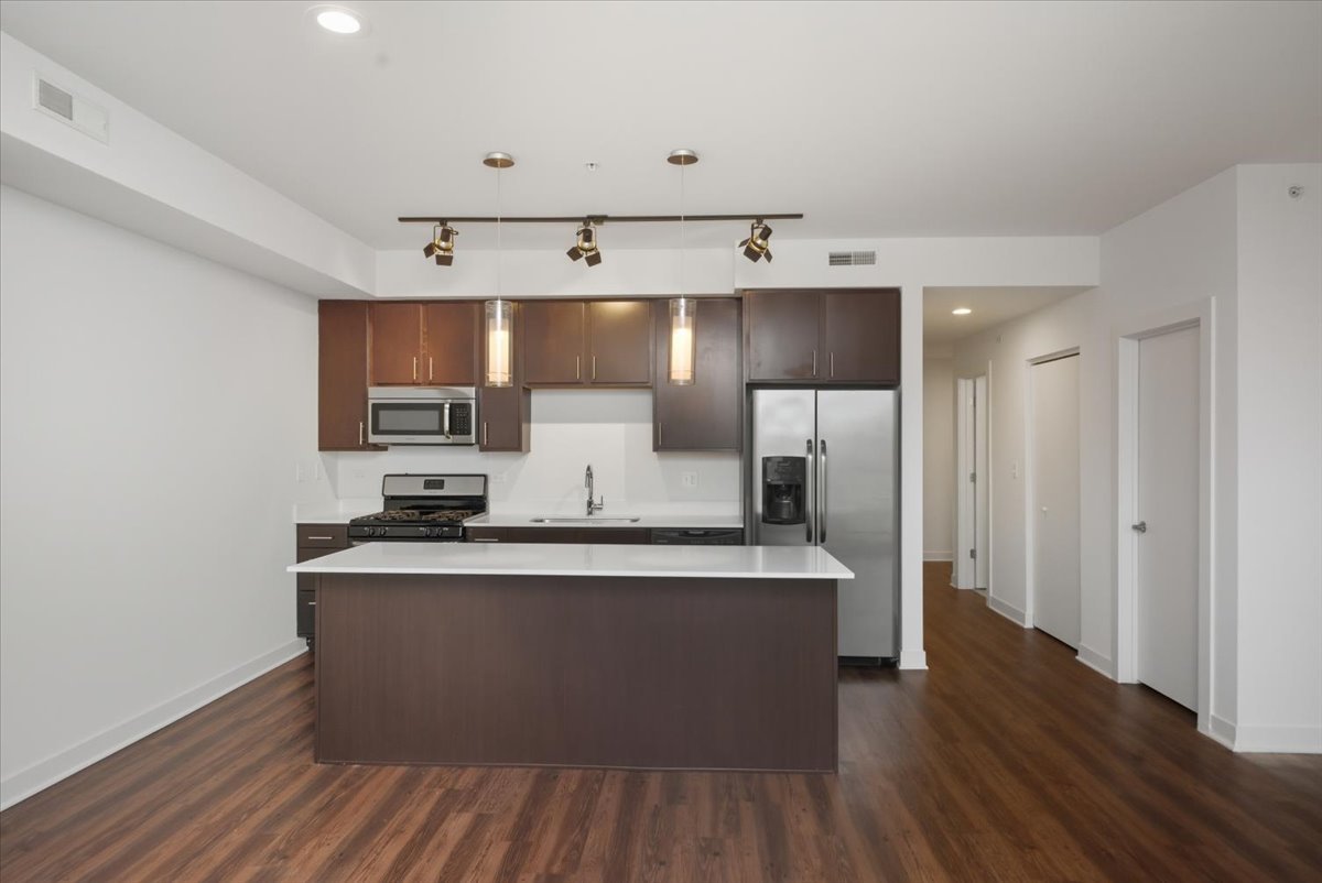 500 N Northwest Highway 312