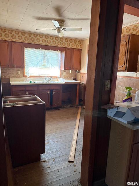 Tiny photo for 1306 E POPLAR Street, West Frankfort, IL 62896 (MLS # QC4267364)