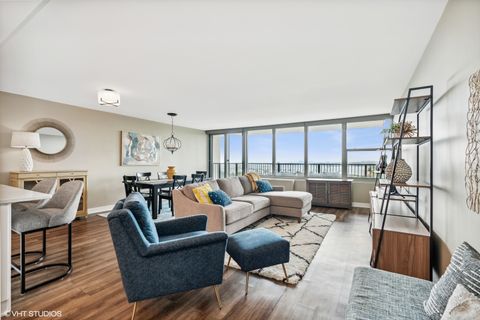 Tiny photo for 400 E RANDOLPH Street #913, Chicago, IL 60601 (MLS # 12476885)