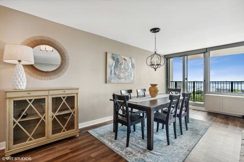 Tiny photo for 400 E RANDOLPH Street #913, Chicago, IL 60601 (MLS # 12476885)
